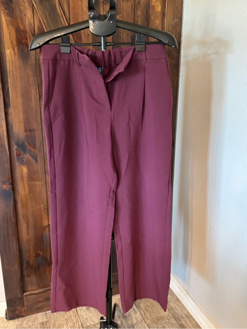 Old Navy Women's Burgundy Straight-Leg Trousers